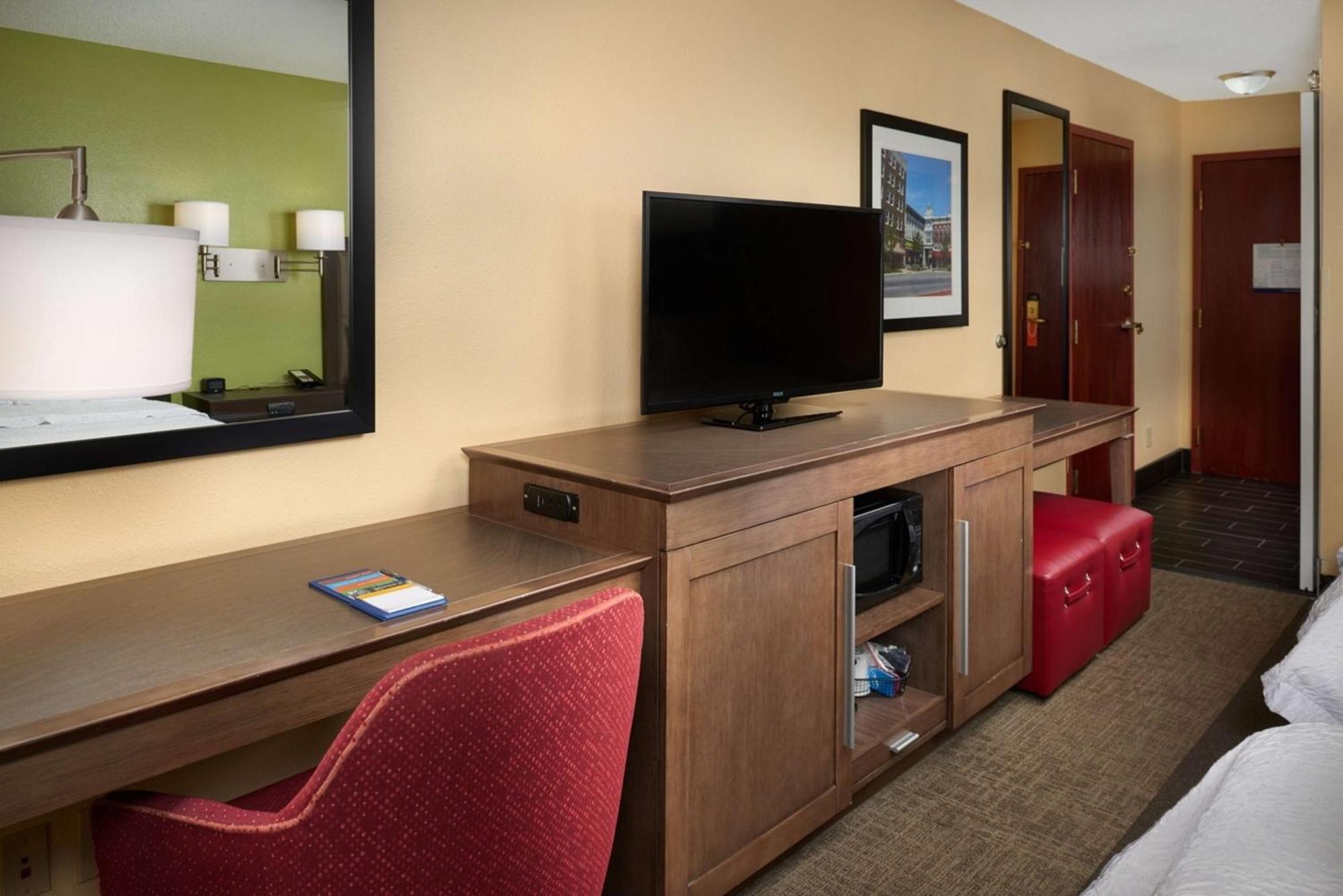 Hotel Hampton 3*